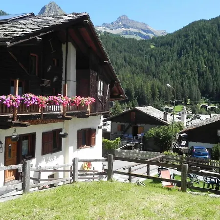 Le Vieux Rascard Chambres D'Hotes-3